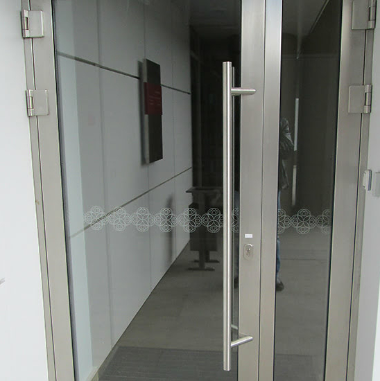 Противопожарная дверь 1-го типа эвакуационная полуторная остекленная — фото 24