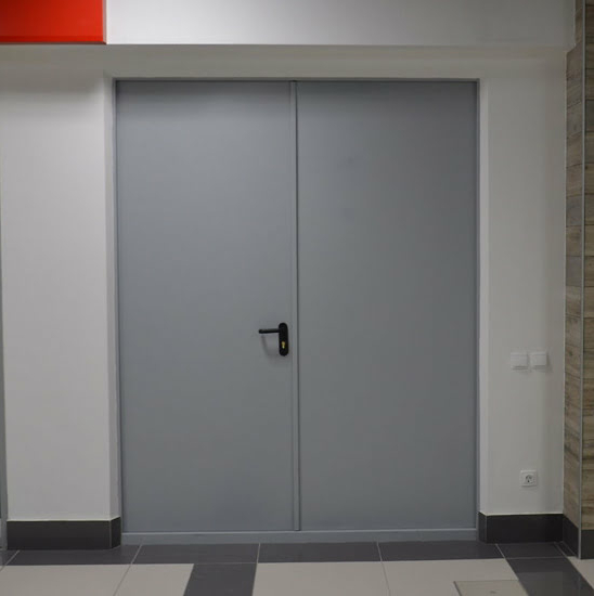 Противопожарная дверь EI-45 эвакуационная двупольная остекленная — фото 21